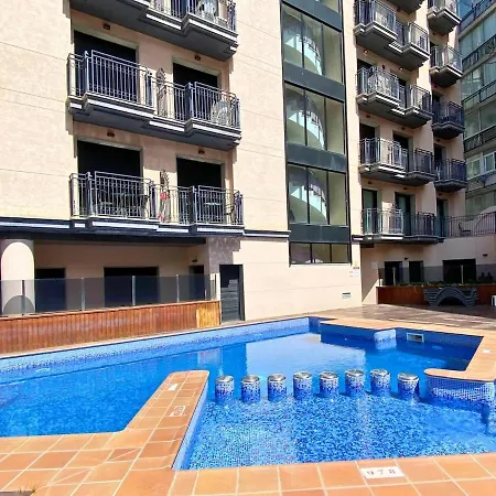 Appartement Siena - Modern With Terrace, Parking And Swimming Pool